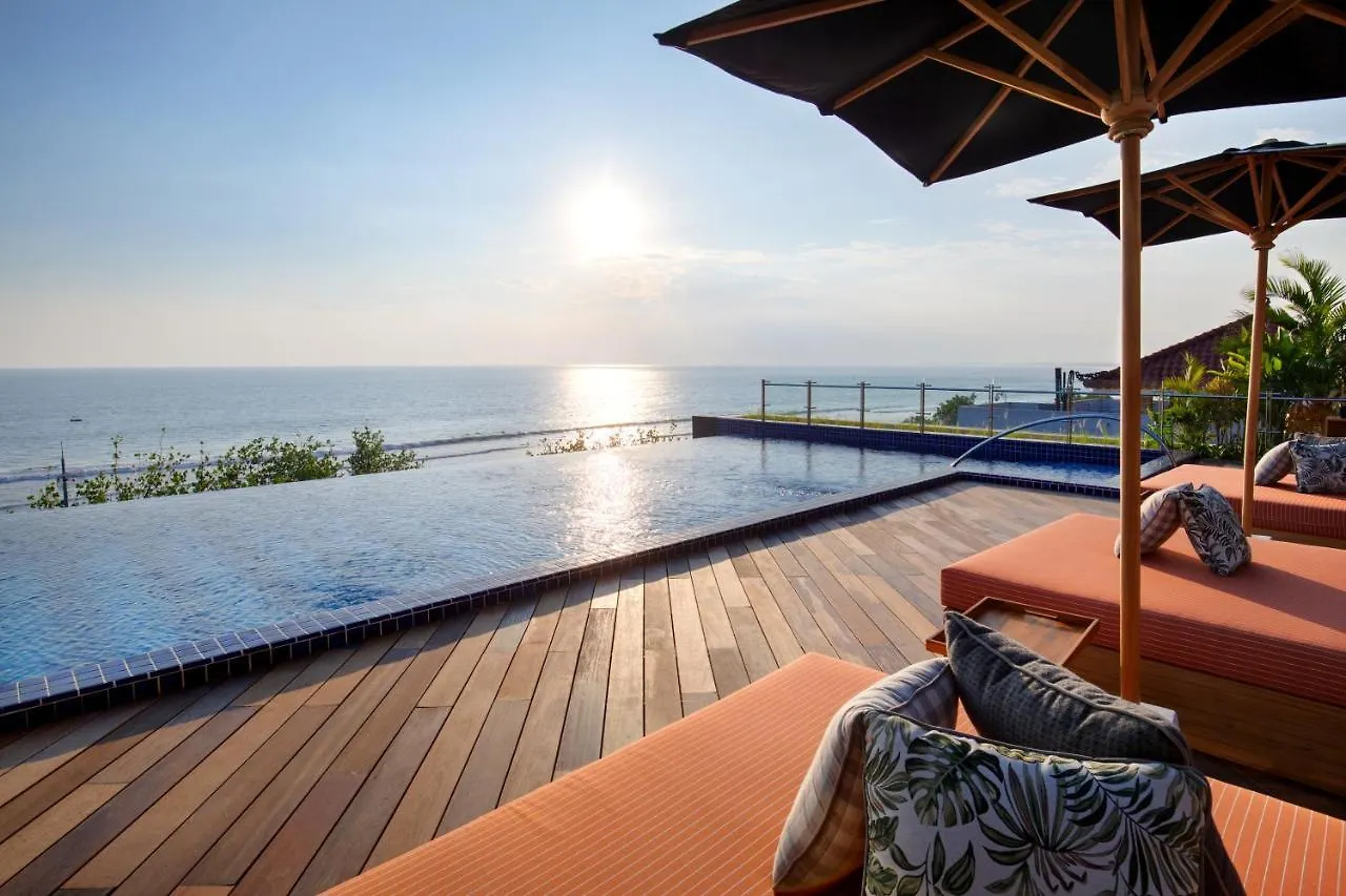 Tribe Bali Kuta Beach 4*, クタ