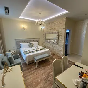 **** Hotel The Red Bricks Albanië