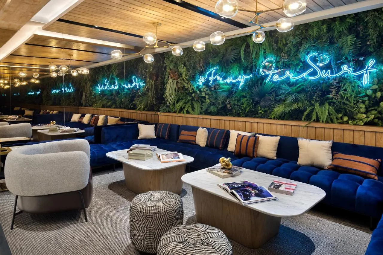 Hotel Tribe Bali Kuta Beach