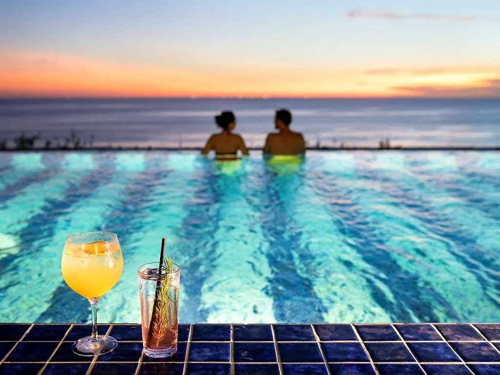 Hotel Tribe Bali Kuta Beach
