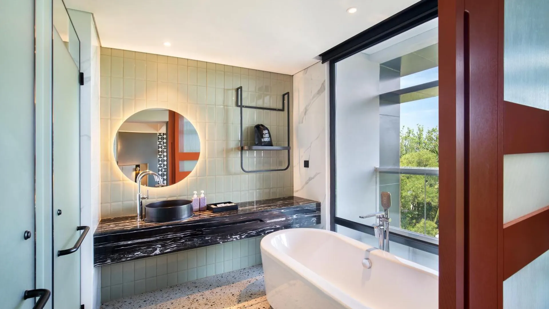 Hotel Tribe Bali Kuta Beach